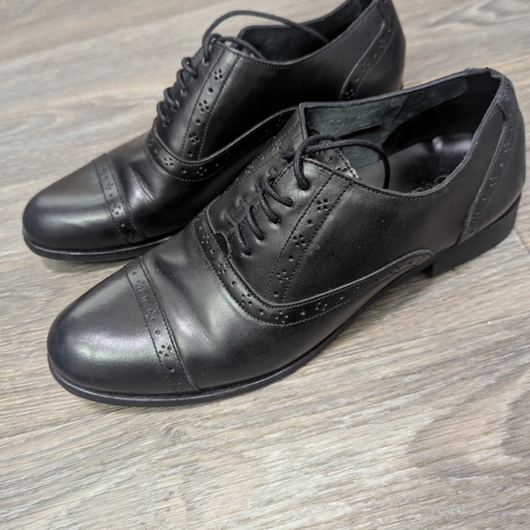 Cole Haan Black Leather Oxford Shoes
